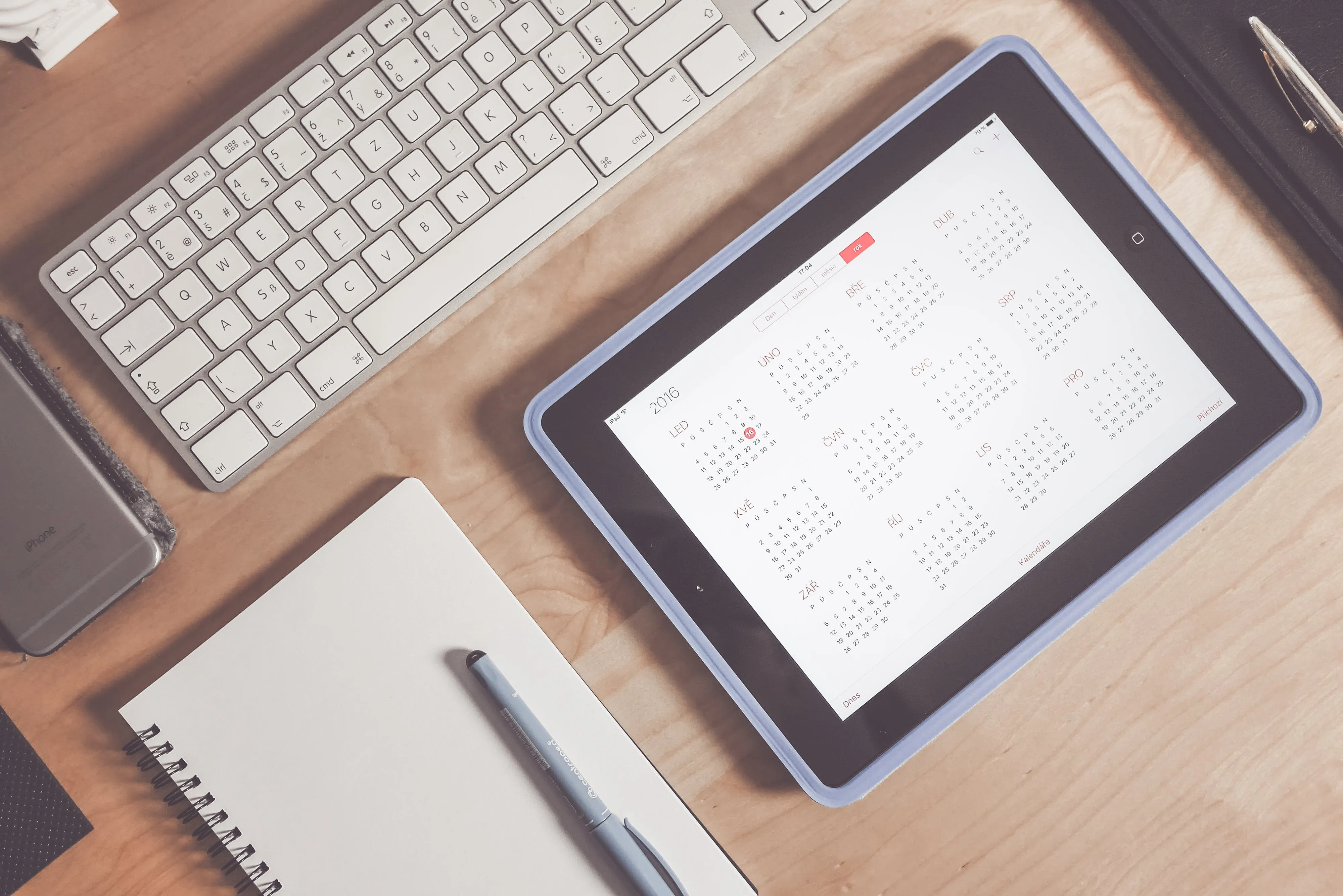 how to share google calendar